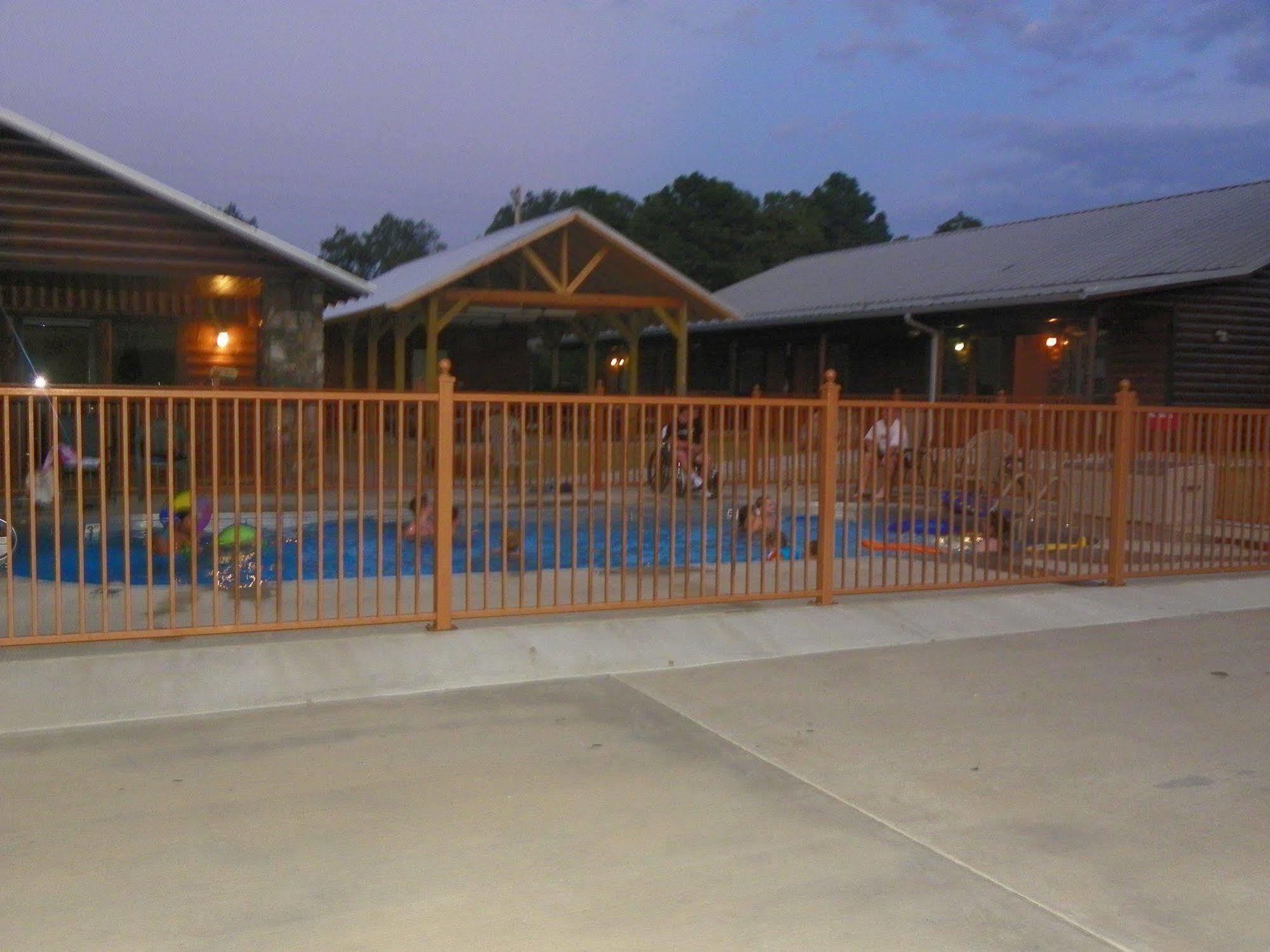 Hochatown Country Lodge Exterior foto